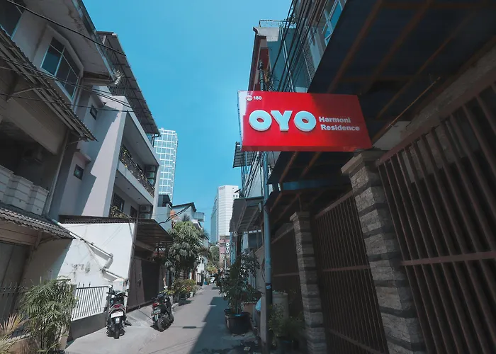 Oyo 150 Harmoni Residence Jakarta
